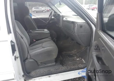 2004 Chevrolet Silverado 1500 Ls z USA, uszkodzony, nr VIN 2GCEC19T041188125